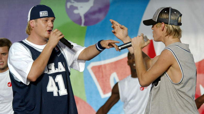 Aaron Carter and Nick Carter perform
