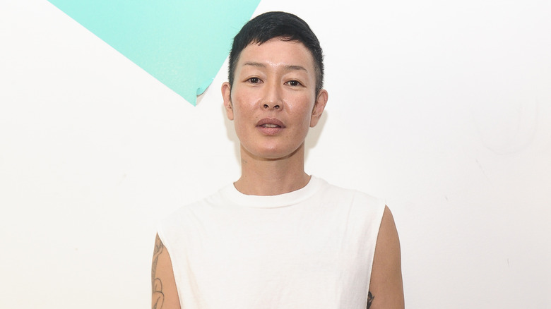 Jenny Shimizu posing