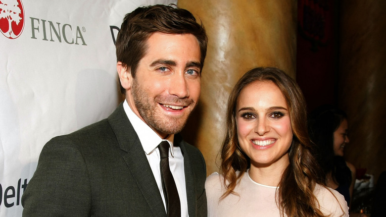 Jake Gyllenhaal, Natalie Portman smiling