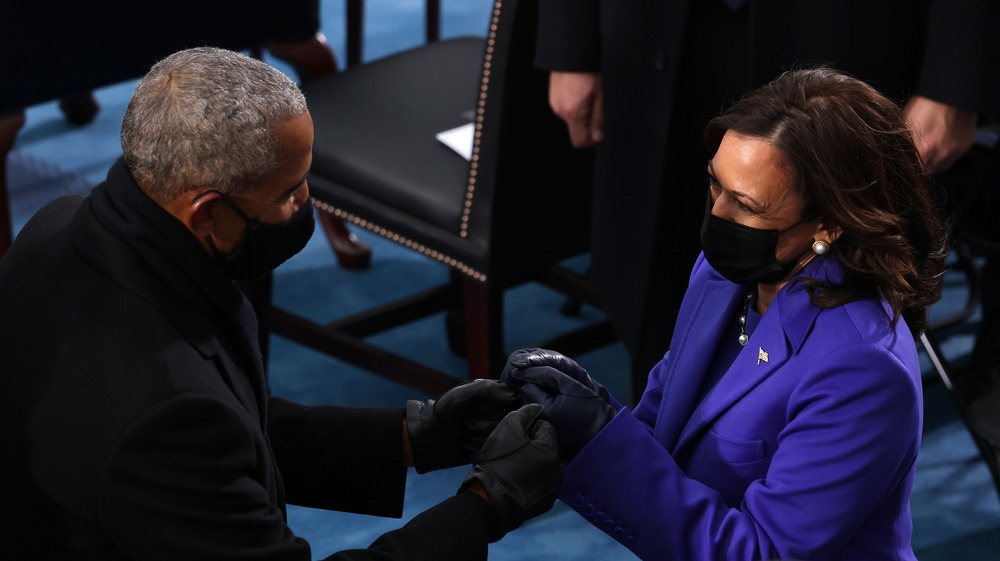 Barack Obama, Kamala Harris fist-bumping