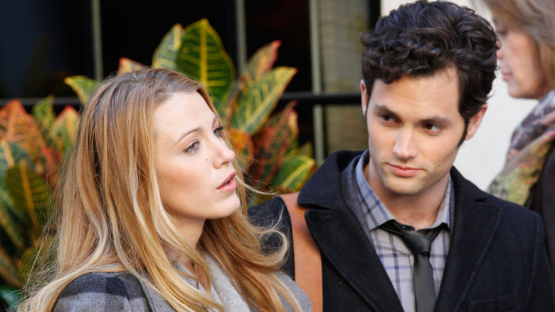 Blake Lively and Penn Badgley on the set of Gossip Girl