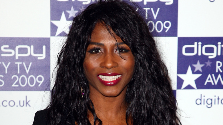 Sinitta smiling 