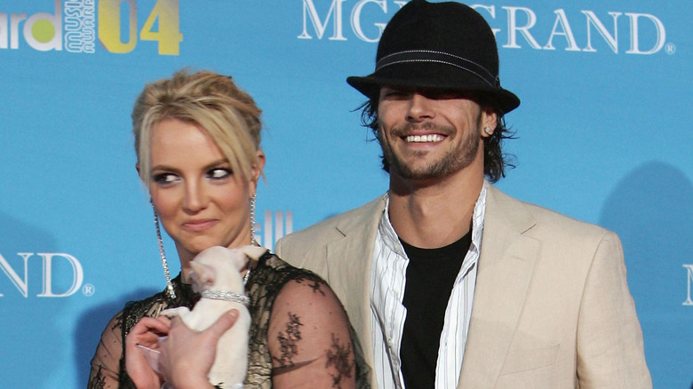 Britney Spears and Kevin Federline on the red carpet with puppy