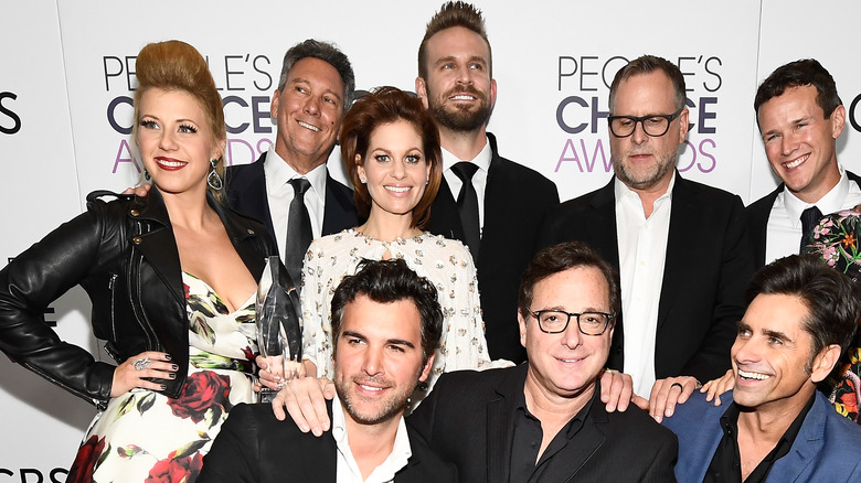 Juan Pablo Di Pace with Candace Cameron Bure and Fuller House cast
