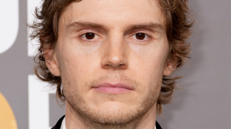 Evan Peters with a light goatee