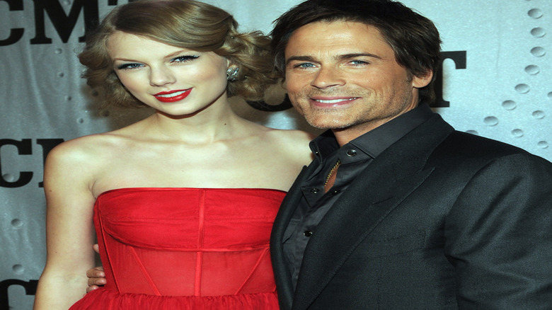 Taylor Swift and Rob Lowe posing