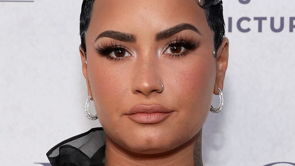 Demi Lovato, red carpet