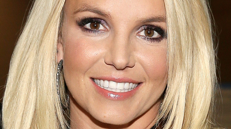 Britney Spears brown eyes