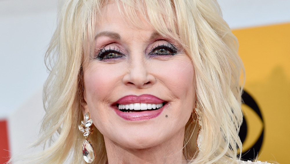 Dolly Parton smiling 