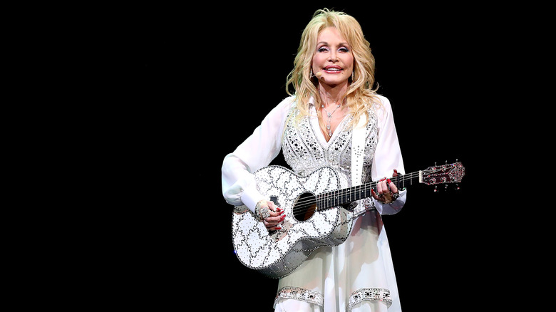 Dolly Parton on stage