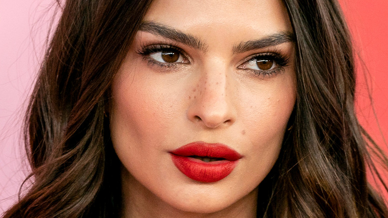 Emily Ratajkowski red lipstick