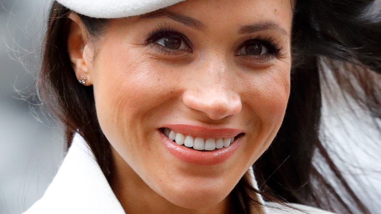 Meghan Markle white fascinator