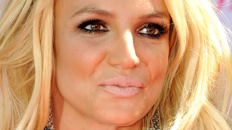 Britney Spears eyelashes