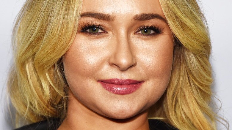 Hayden Panettiere posing in 2019