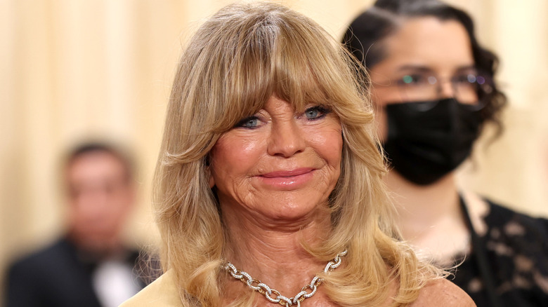 Goldie Hawn smiling during the 2025 Oscars