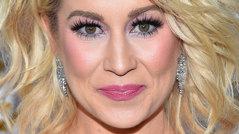 Kellie Pickler on the red carpet