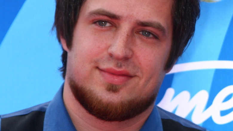 Lee DeWyze looking at camera