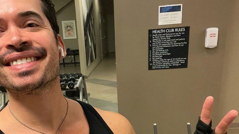 Javier Rivera takes a selfie at the gym