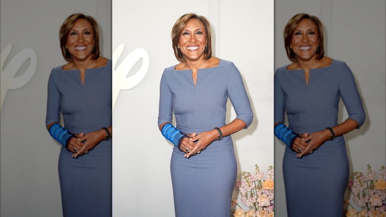 Robin Roberts wearing a wrist brace