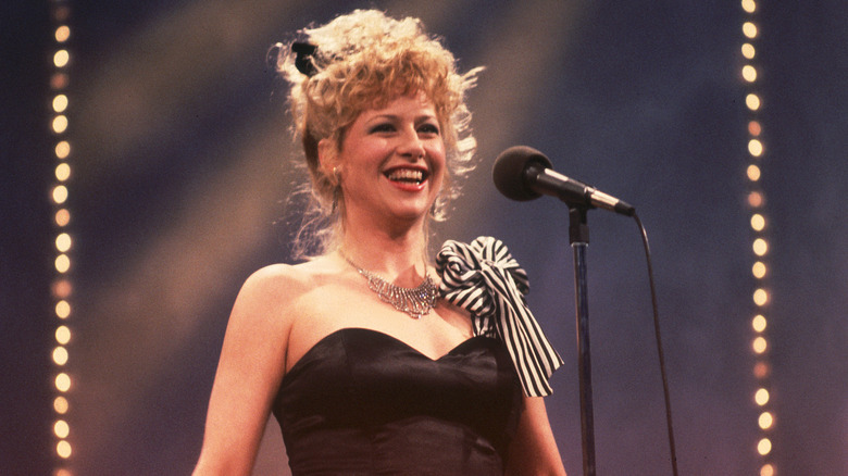 Victoria Jackson on stage in 1988