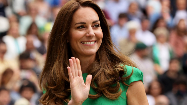 Kate Middleton waving