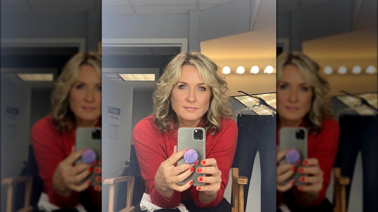 Amy Carlson selfie