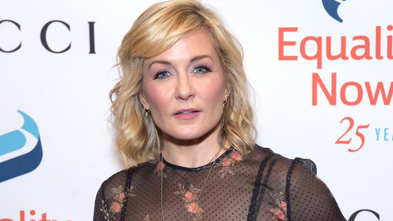 Amy Carlson posing