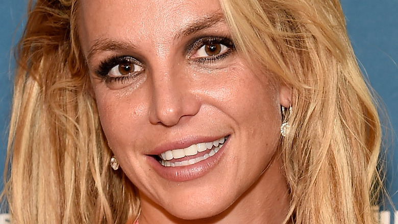 Britney Spears brown eyes