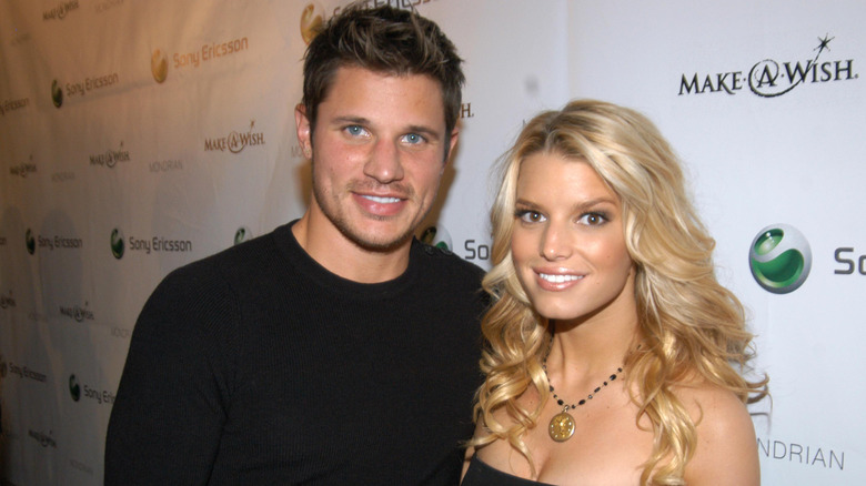 Jessica Simpson and Nick Lachey smiling