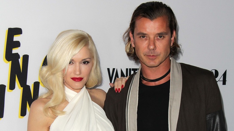 Gwen Stefani and Gavin Rossdale posing on the red carpet