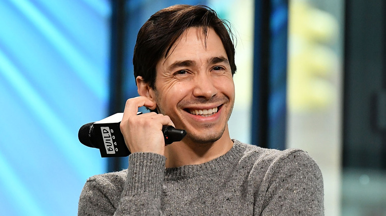 Justin Long smiling