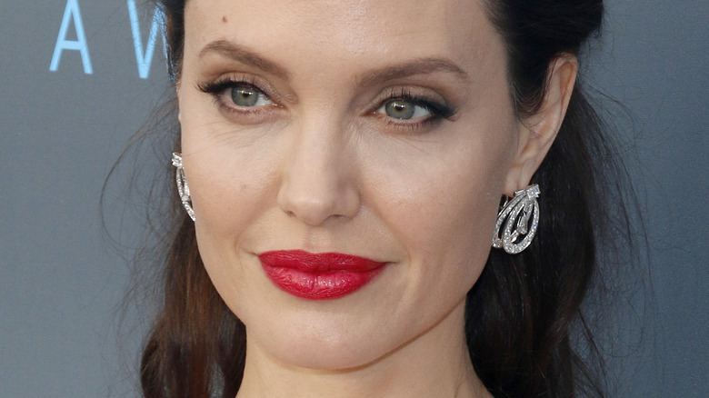 Angelina Jolie red lipstick