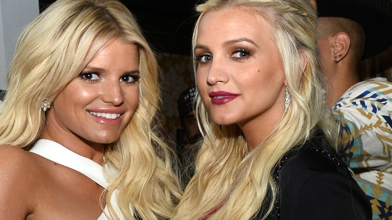 Jessica and Ashlee Simpson