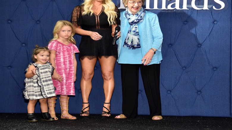 Jessica Simpson and family