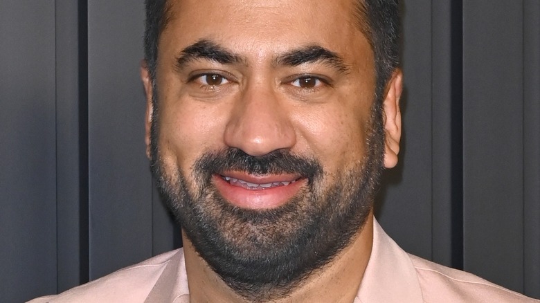 Kal Penn smiling