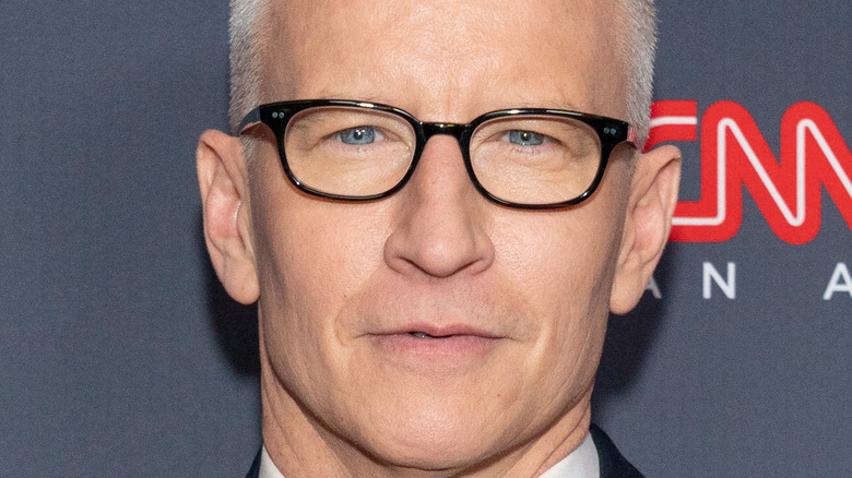 anderson cooper eye frame