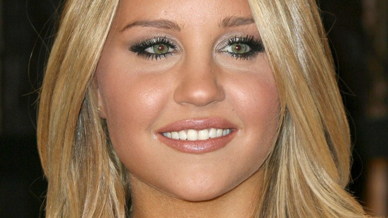 Amanda Bynes close-up