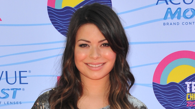 Miranda Cosgrove smiling