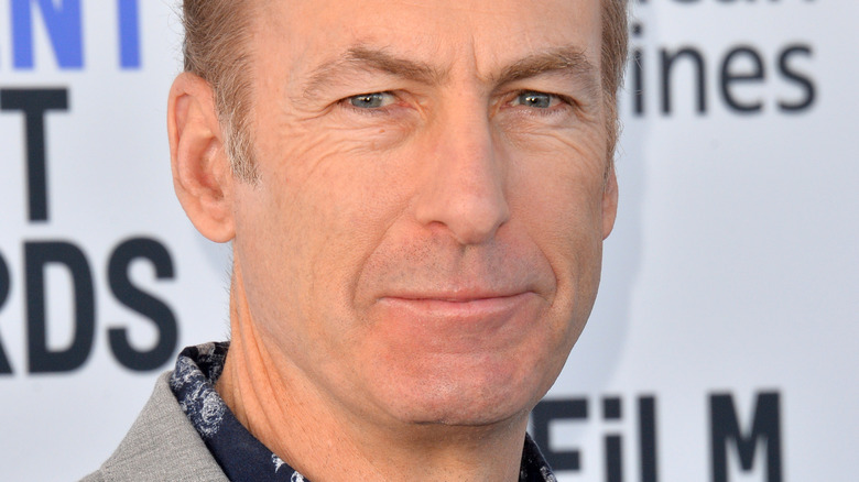 Bob Odenkirk smirks on red carpet