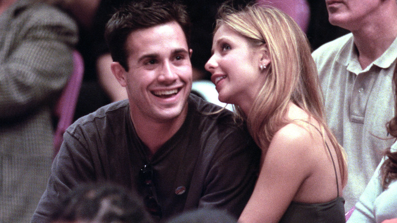 Freddie Prinze Jr Sarah Michelle Gellar talking