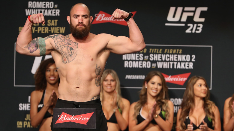 Travis Browne poses at a weigh-in