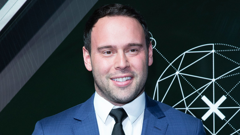 Scooter Braun smiling