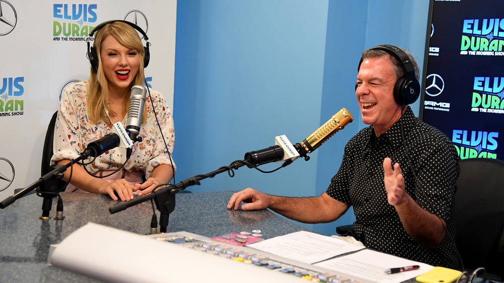 Taylor Swift laughing on the Elvis Duran and the Z100 Morning Show in 2019