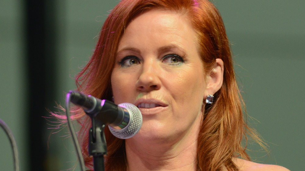 Elisa Donovan speaks