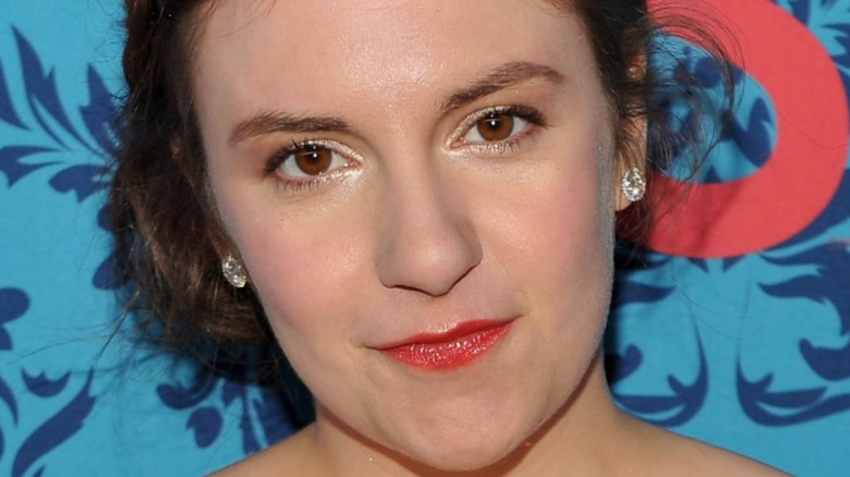 Lena Dunham closed mouth smile