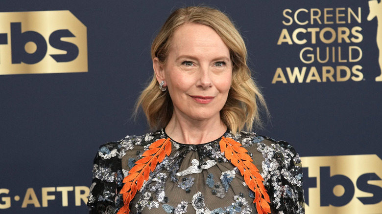 Amy Ryan posing