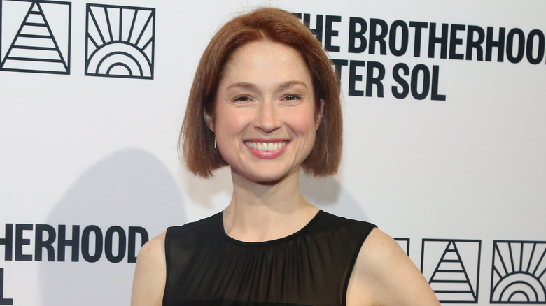 Ellie Kemper grinning