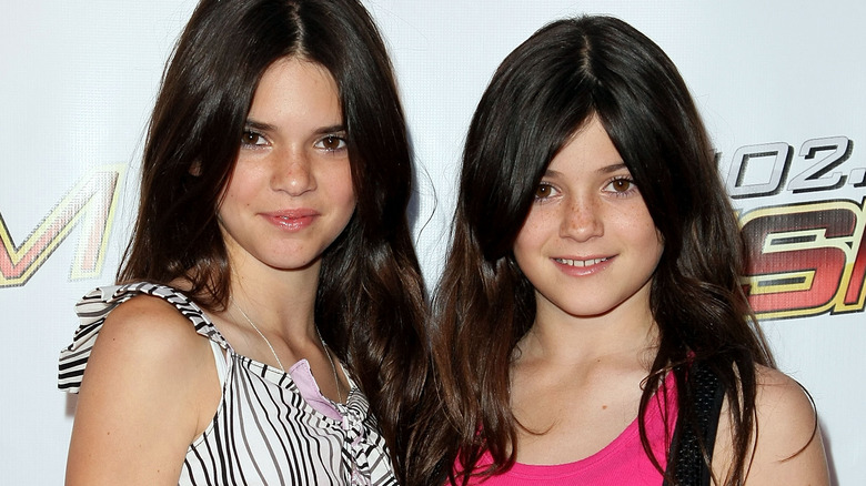 Young Kylie and Kendall Jenner posing