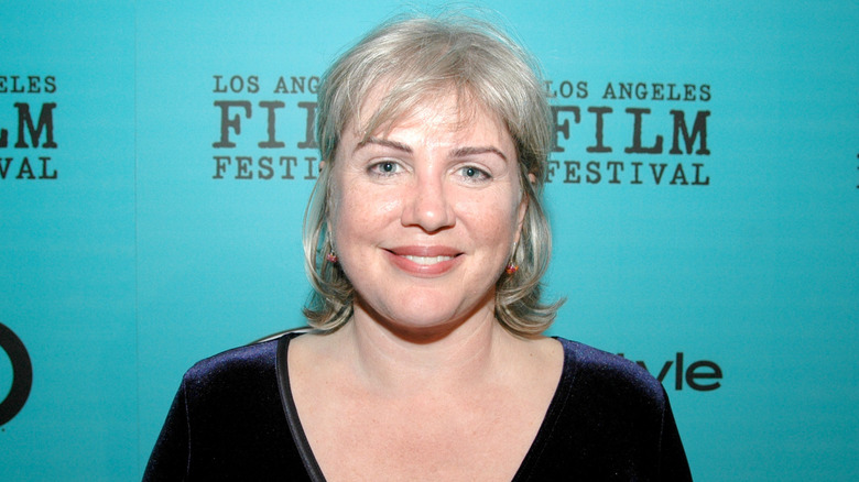 Julia Sweeney sonriendo