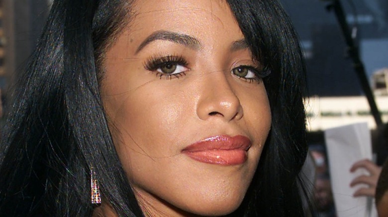 Aaliyah on the red carpet